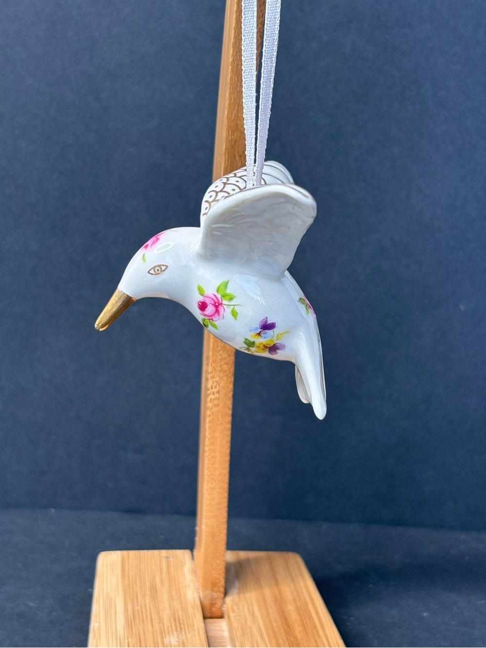 Porcelain Italian Style Venezia Collection Hummingbird Ornament